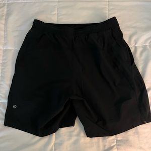 Men’s Lululemon Shorts Black Medium with Liner